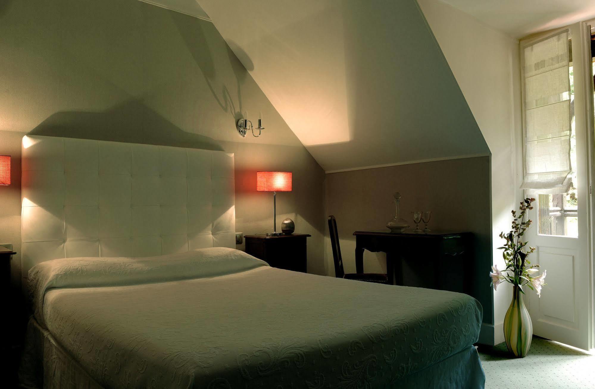 Le Moulin Des Ruats Hotel Avallon Bagian luar foto